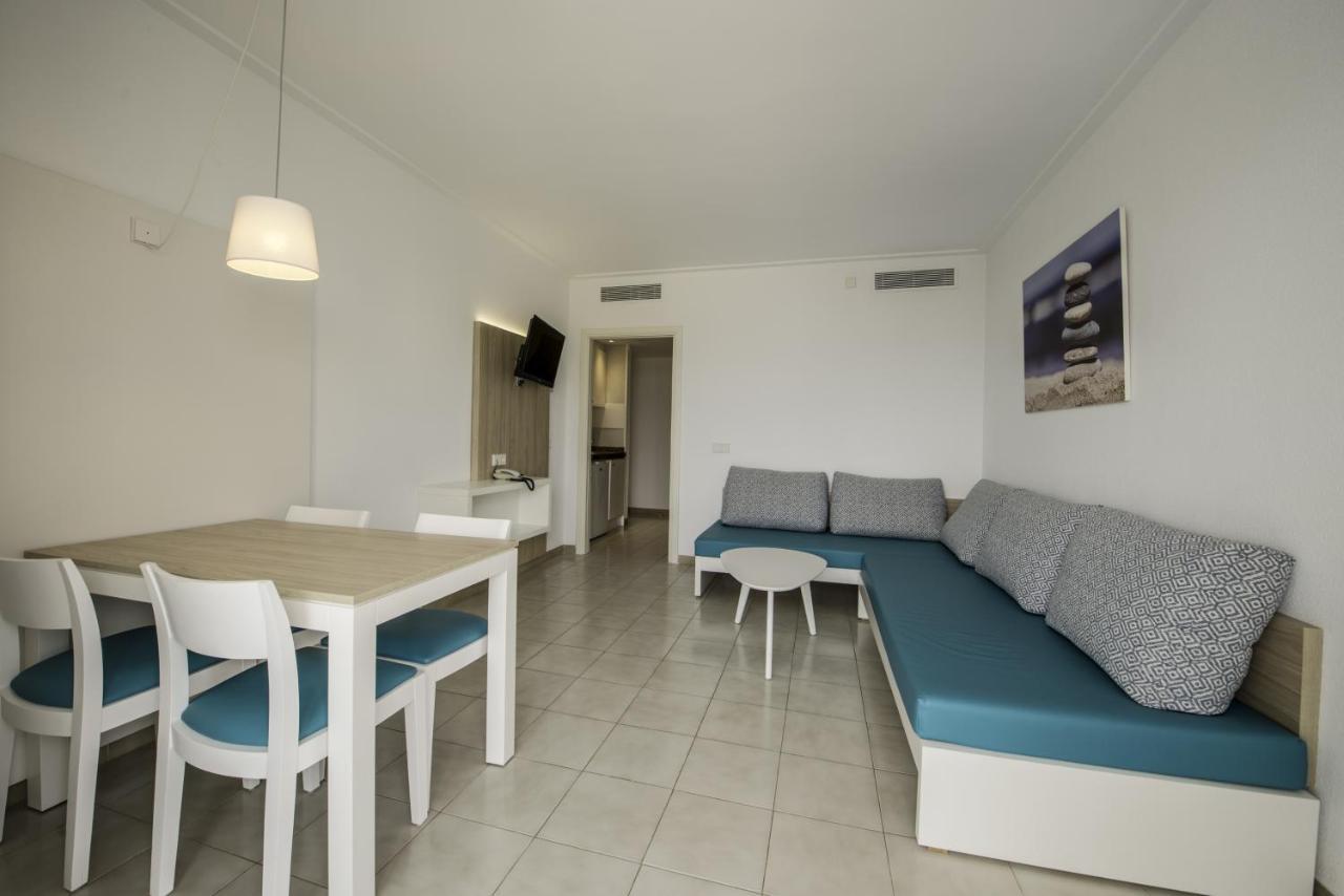Apartamentos La Santa Maria Cala Millor  Exterior photo