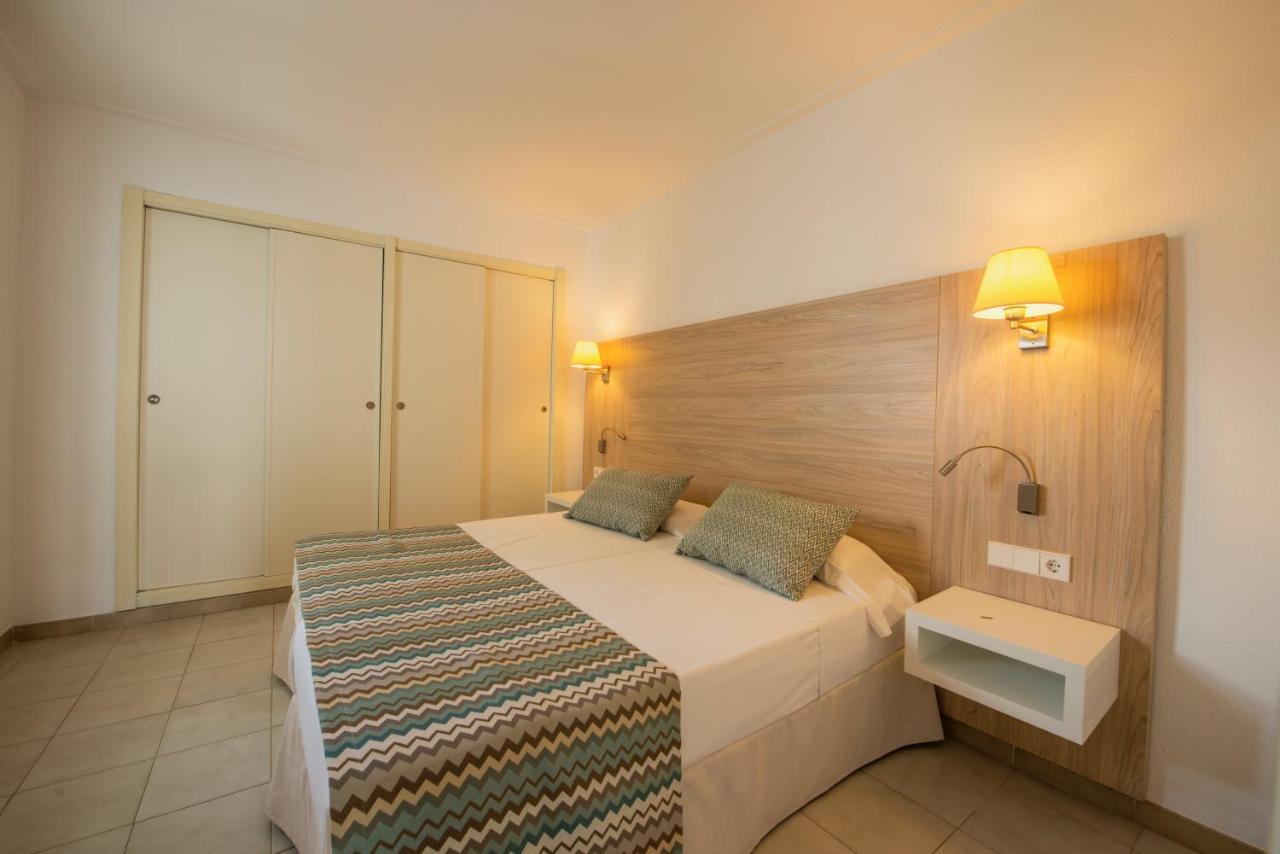 Apartamentos La Santa Maria Cala Millor  Exterior photo